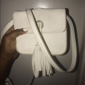 White purse 😎